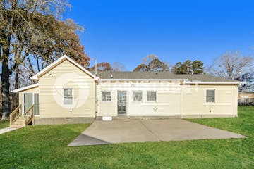 320 W Steele St Gibsonville, NC 27249